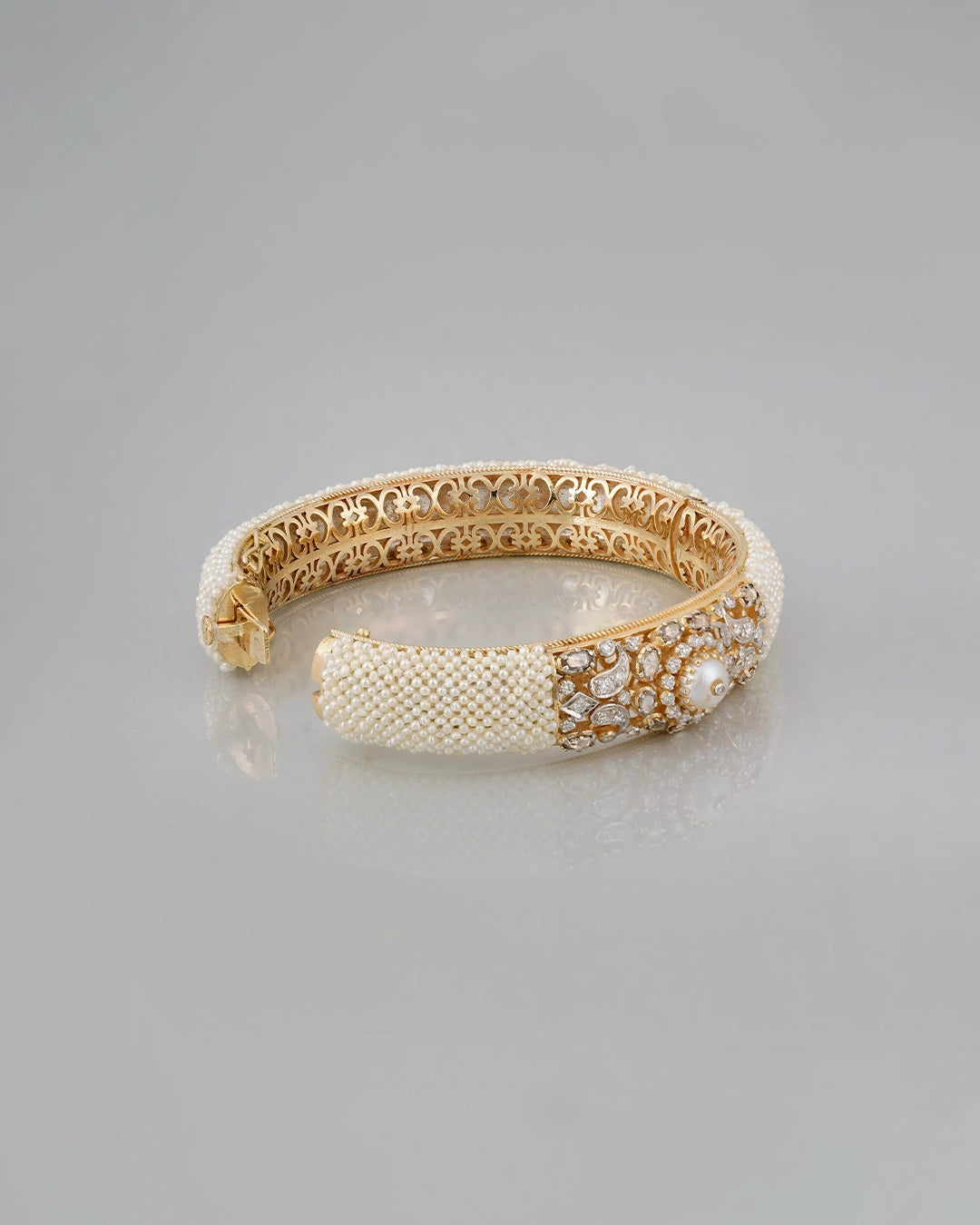 Uttara Bangle